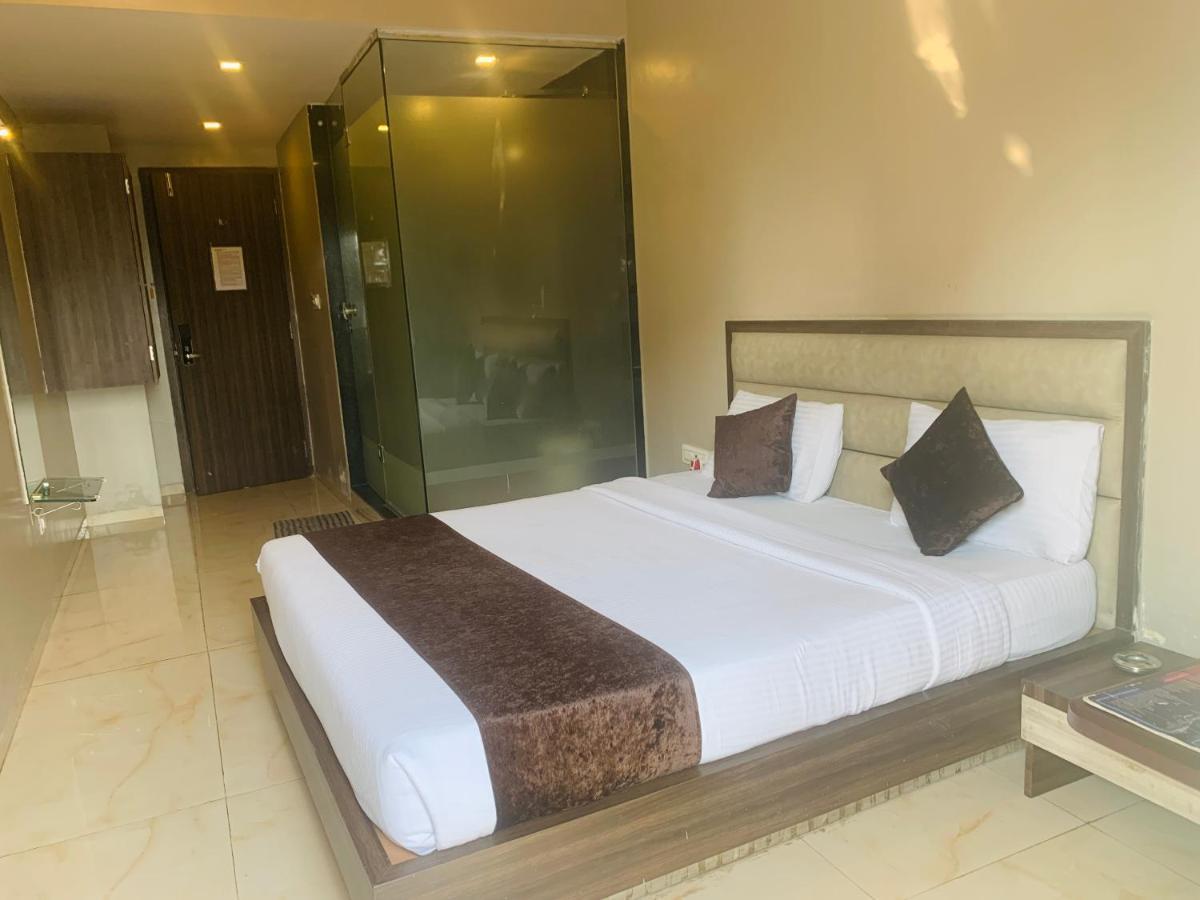 Hotel Merakee - Near Dahisar Mira Road Mumbai ภายนอก รูปภาพ